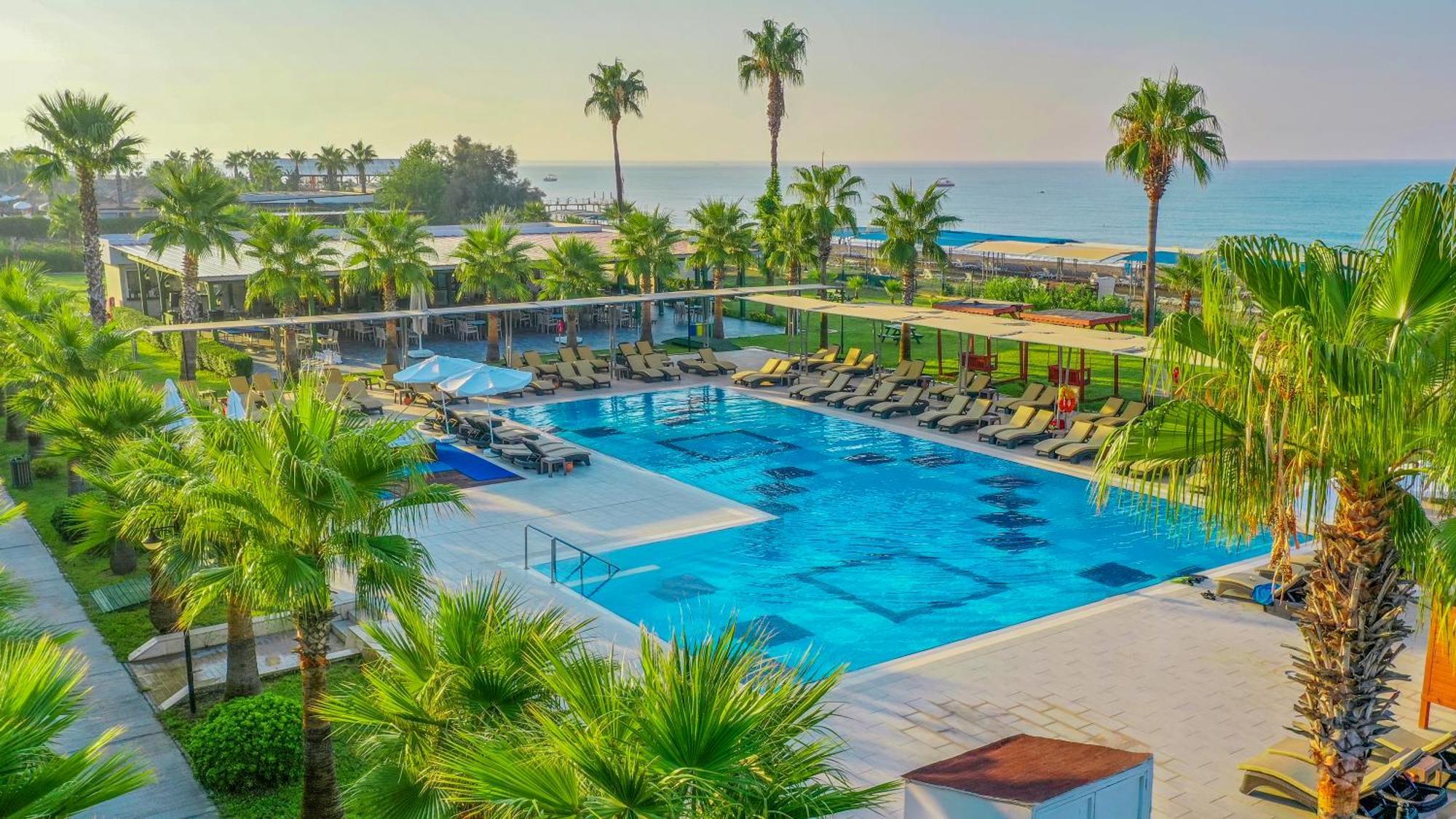Crystal Boutique Beach & Resort - Adult Only 베렉 외부 사진